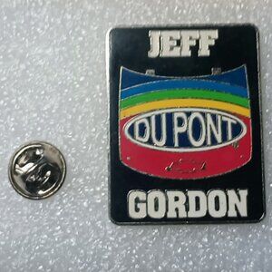 Official NASCAR Buckles of America Dupont #24 Jeff Gordon Square Hood Enamel Pin